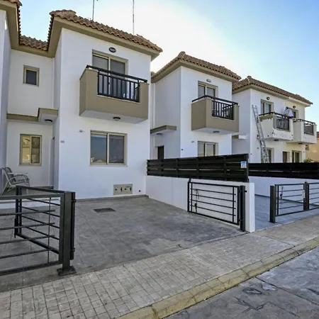 Polyxenia House Дом отдыха Протарас
