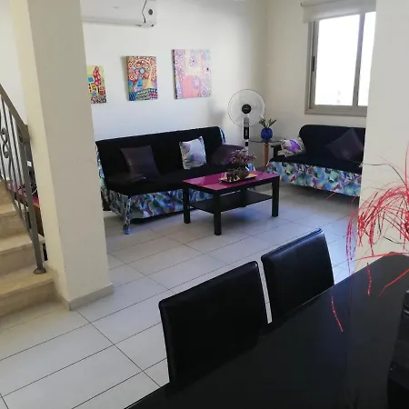 Polyxenia House Дом отдыха Протарас