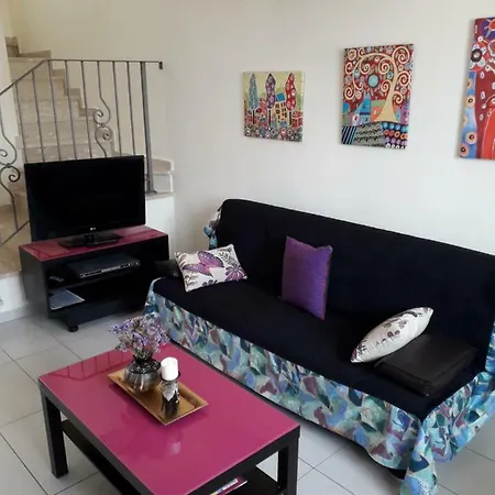 Polyxenia House * Protaras