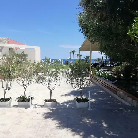 Polyxenia House Ferienhaus Protaras